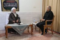 پزشکیان در قم با آیت‌الله مکارم شیرازی دیدار کرد